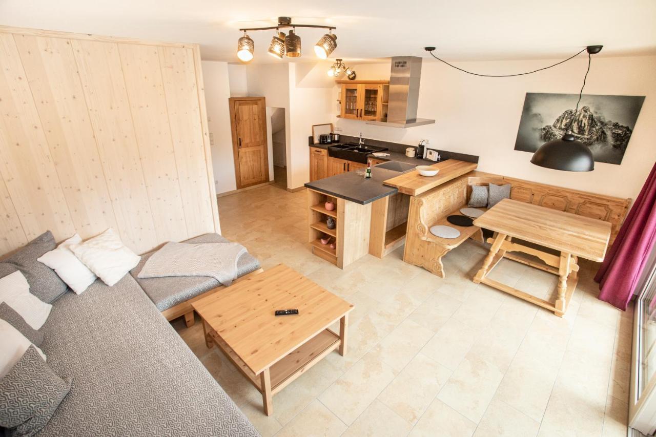 Ferienwohnungen "Zur Wally", Apartment Sauba Garmisch-Partenkirchen Extérieur photo